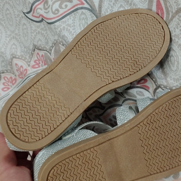 NWT girls sz 10 toddler silver sandals - Picture 5 of 5